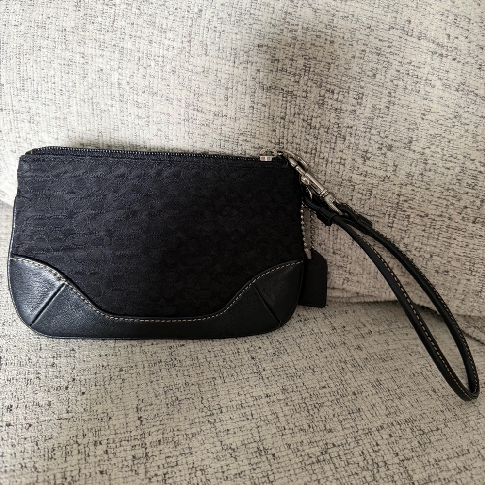 Coach Y2K Black Mini C Jaquard/Leather Wristlet EUC 6x4 - Picture 2 of 7